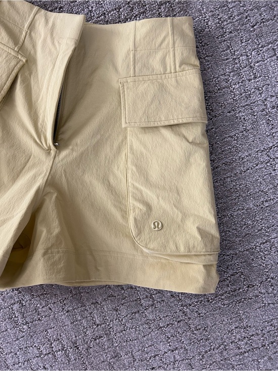 lululemon athletica Pants - Lululemon Relaxed Fit High Rise Cargo Shorts Chartreuse 6